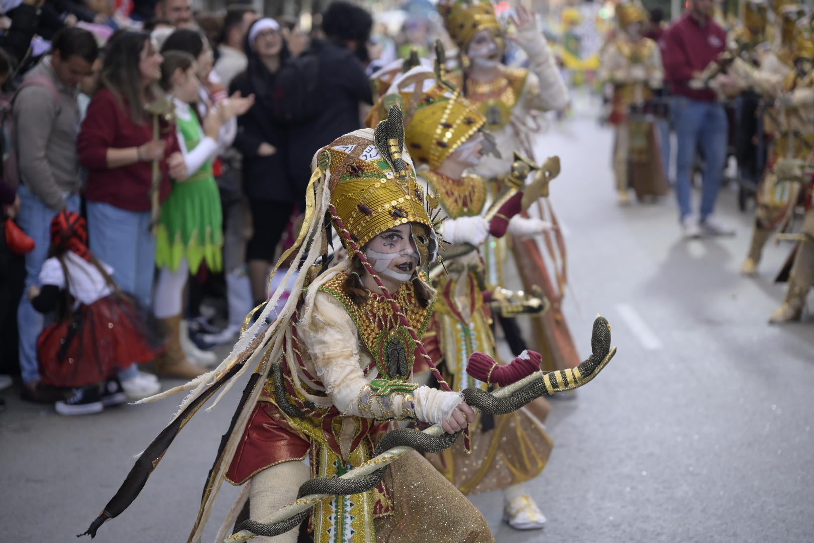 Las mejores imágenes del colorido desfile infantil del Carnaval de Badajoz 2024 (I)