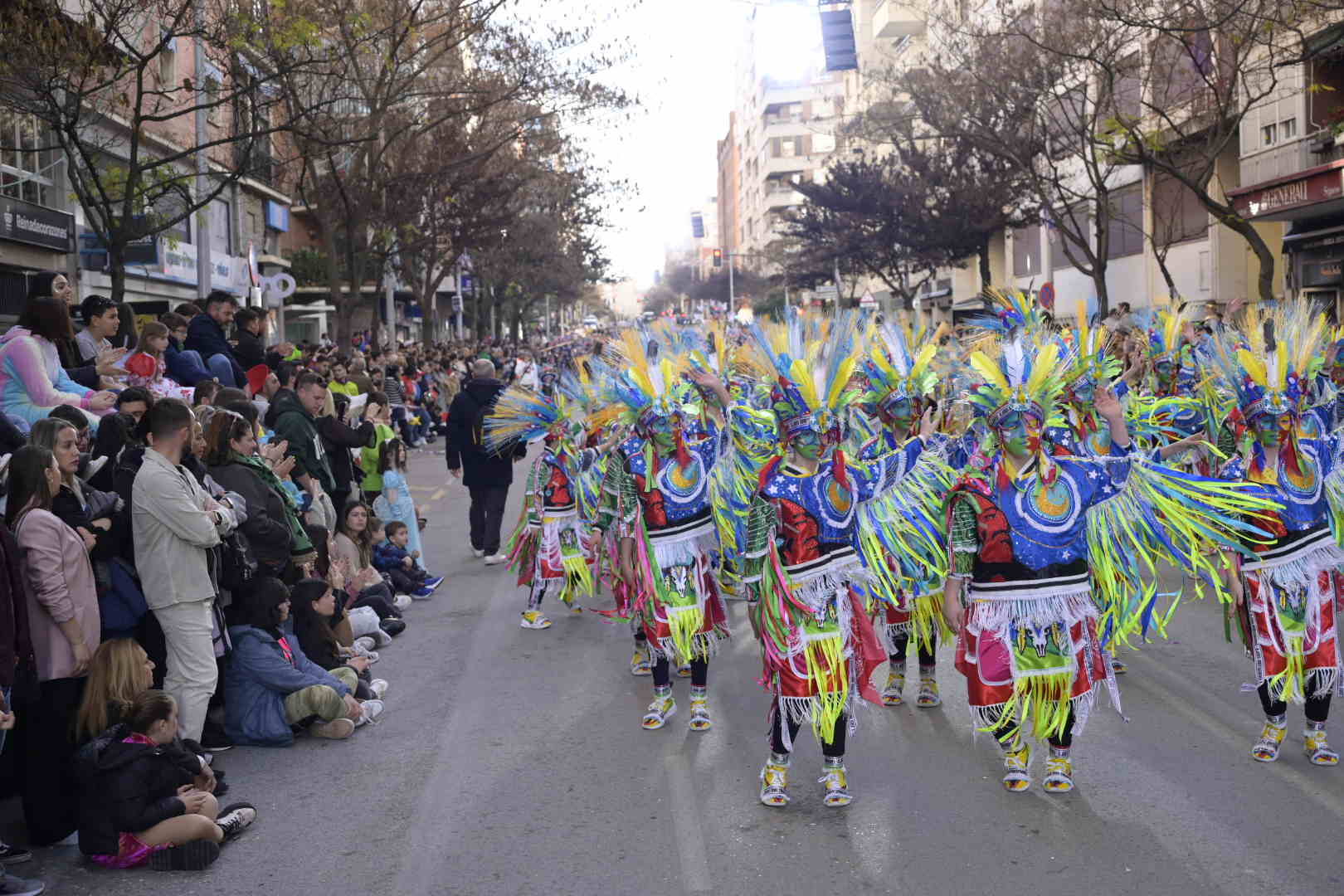 Las mejores imágenes del colorido desfile infantil del Carnaval de Badajoz 2024 (I)