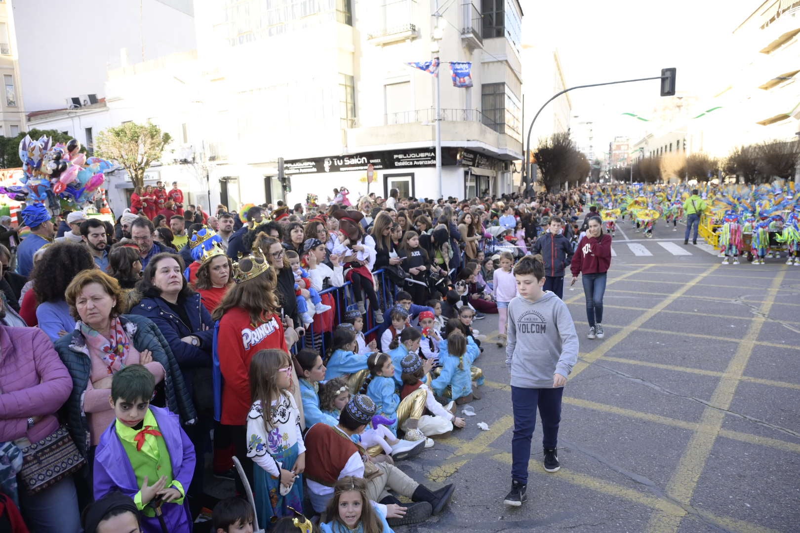 Las mejores imágenes del colorido desfile infantil del Carnaval de Badajoz 2024 (I)