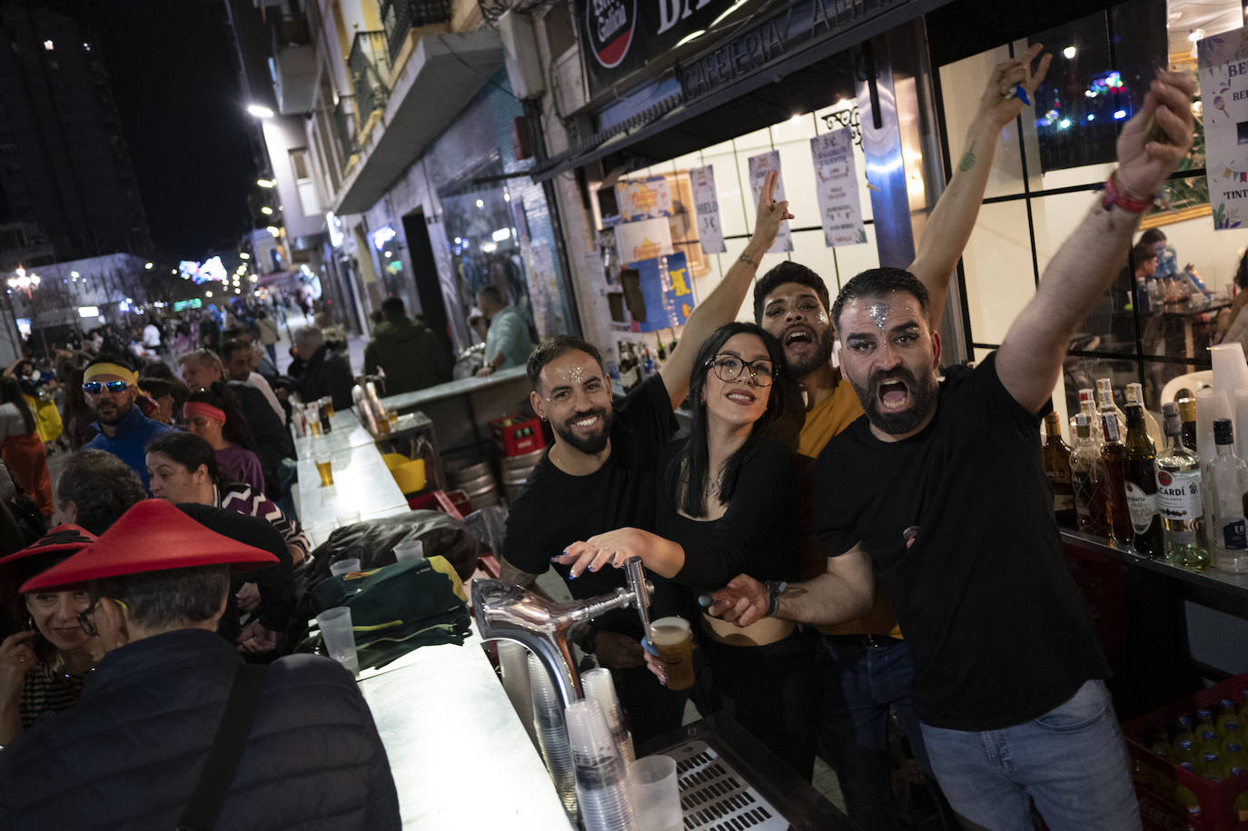 Fotos | Ambiente en el lunes del Carnaval de Badajoz 2024