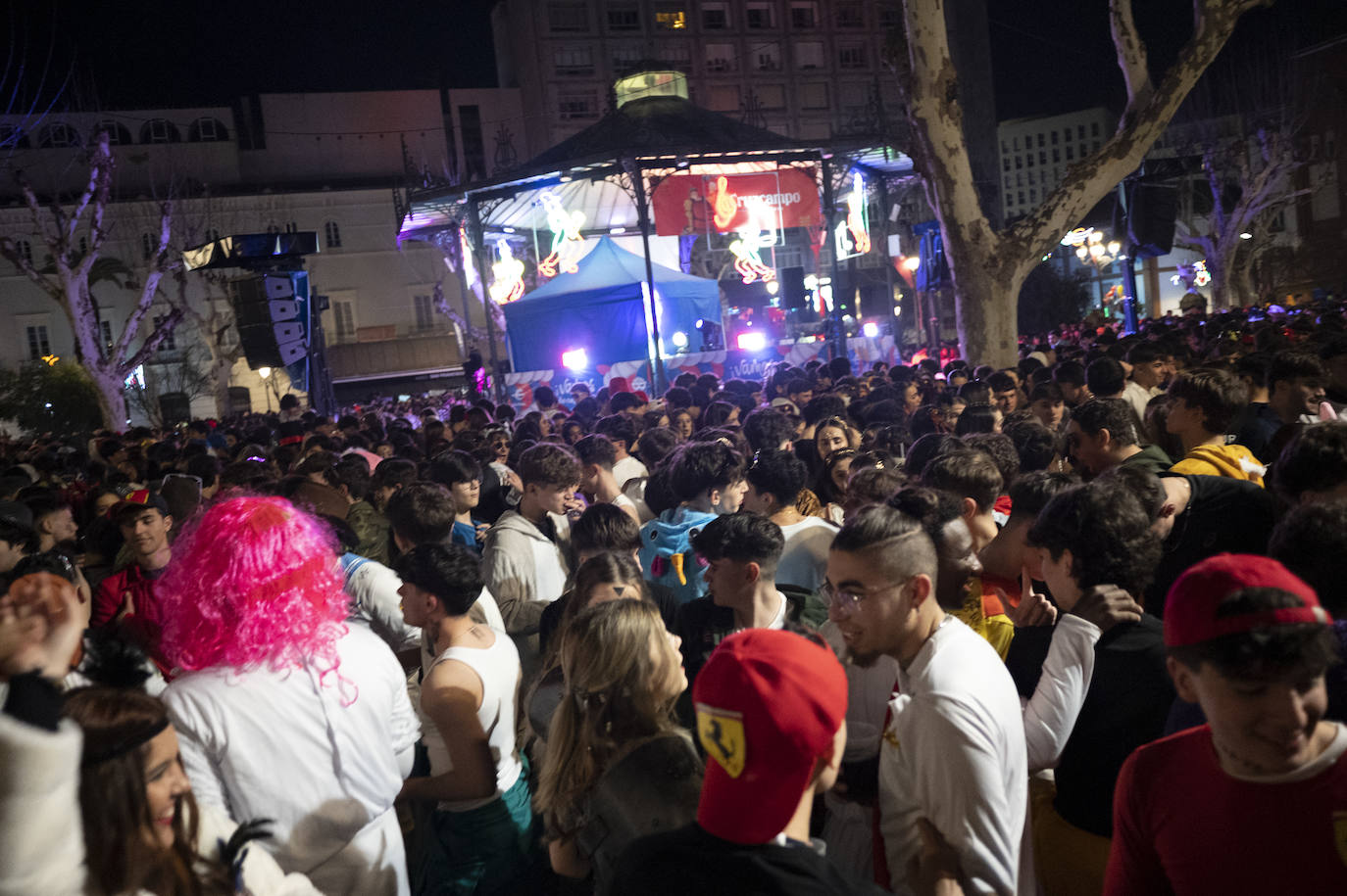 Fotos | Ambiente en el lunes del Carnaval de Badajoz 2024