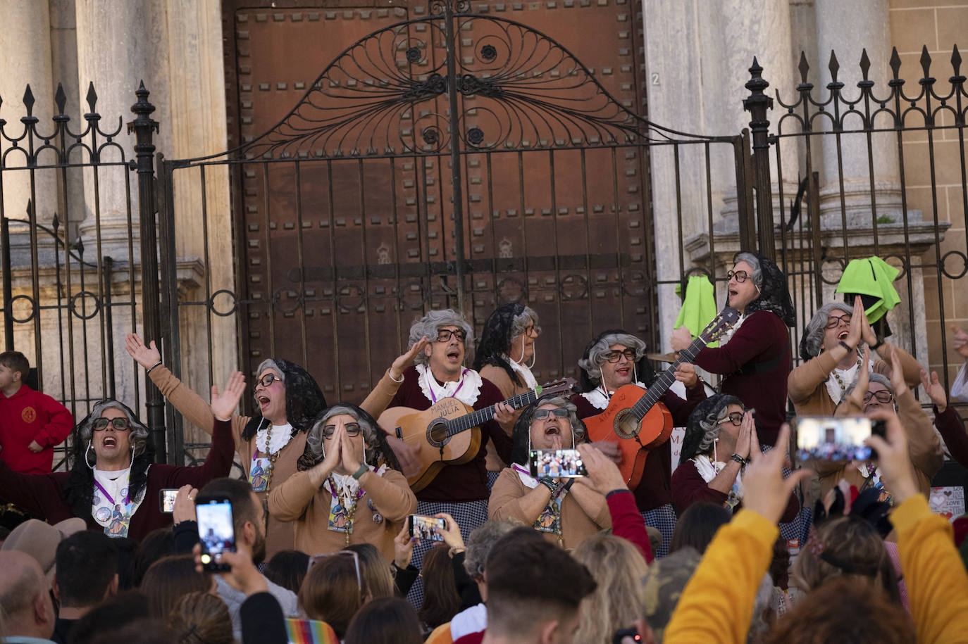 Fotos | Ambiente en el lunes del Carnaval de Badajoz 2024