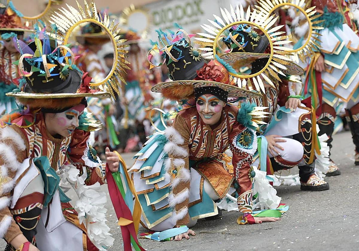 Así hemos narrado el gran desfile de comparsas del Carnaval de Badajoz