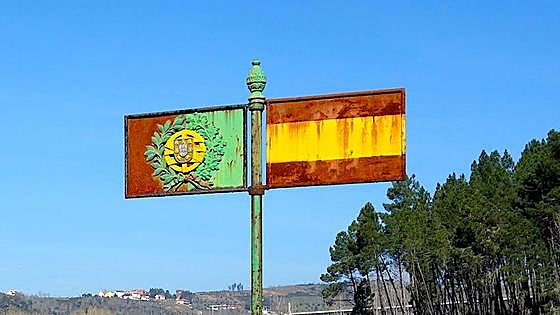 Cedillo, a dos horas del mar
