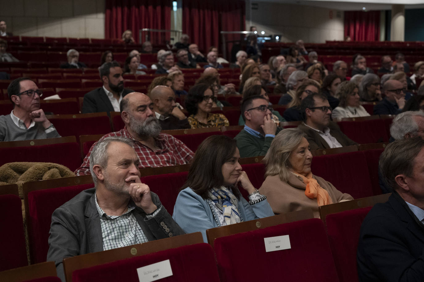 Javier Cercas protaginiza el acto del 90 aniversario de HOY