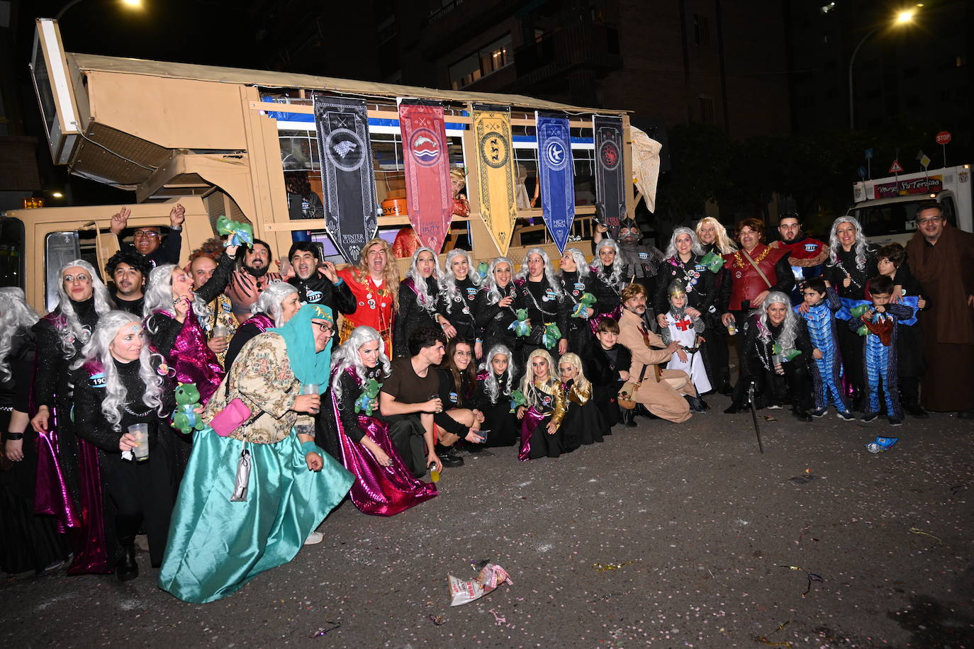 Las mejores imágenes de los grupos participantes en el desfile del Carnaval de Badajoz