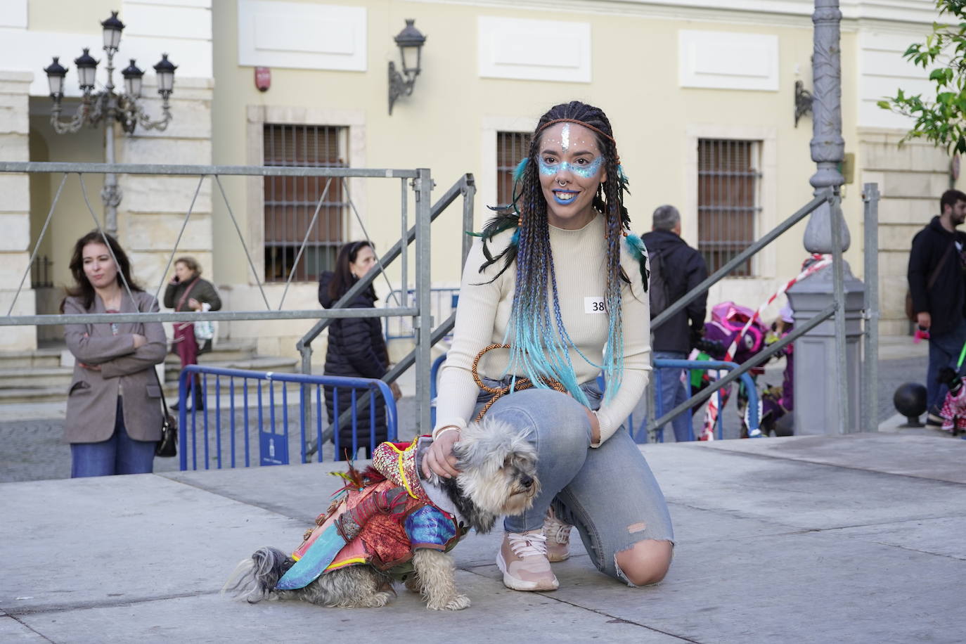 Las mejores imágenes del concurso de disfraces de mascotas del Carnaval de Badajoz