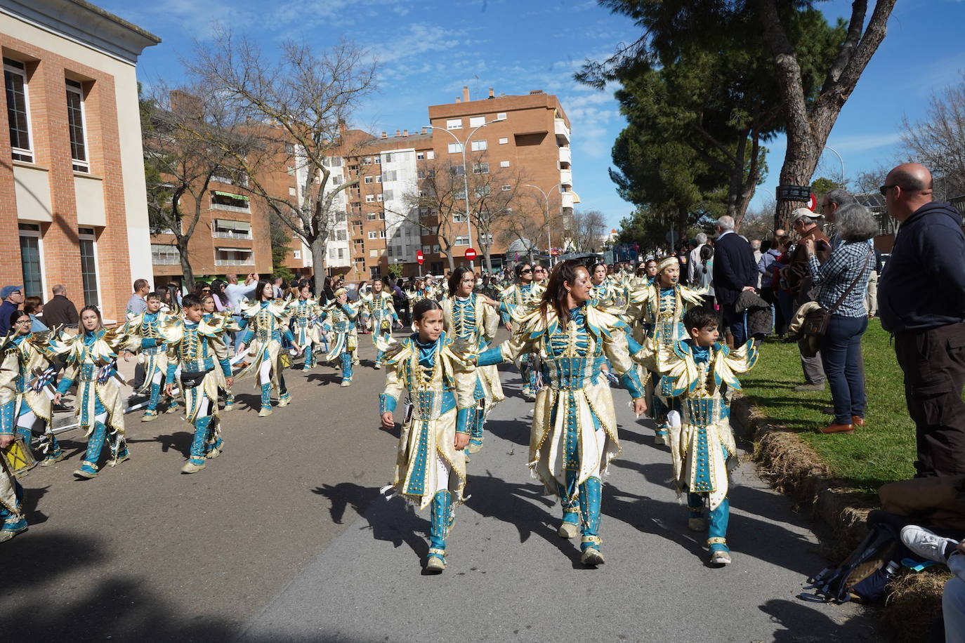 Las mejores imágenes del Desfile despedida del Carnaval de Badajoz 2024 (I)