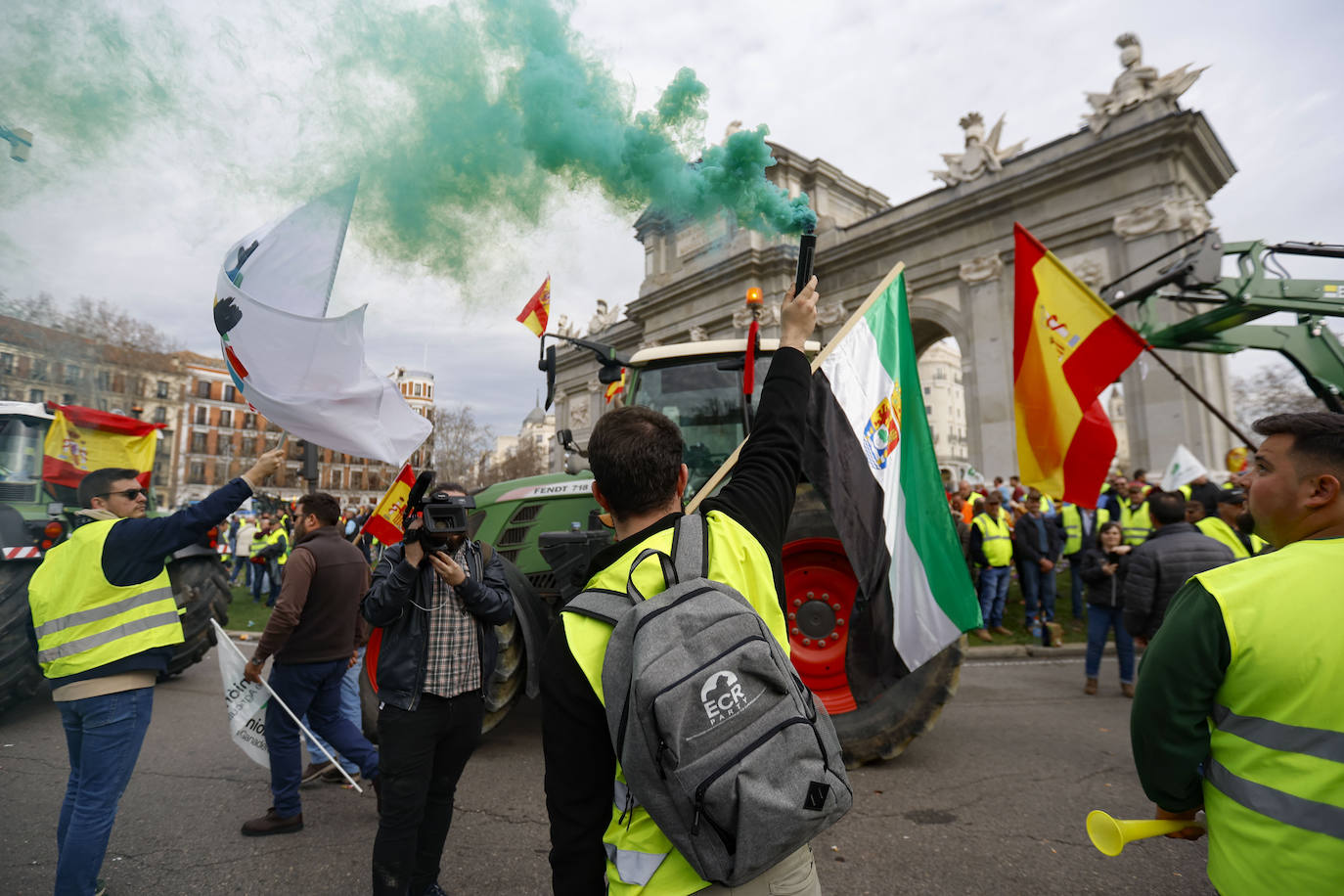 Los agricultores extremeños llevan su protesta al centro de Madrid