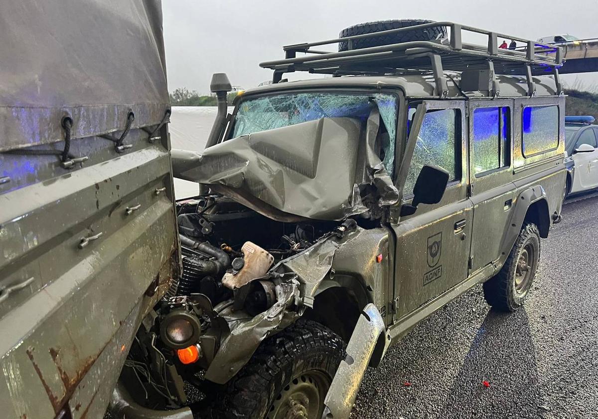 Estado en el que ha quedado uno de los vehículos militares implicados en el accidente.