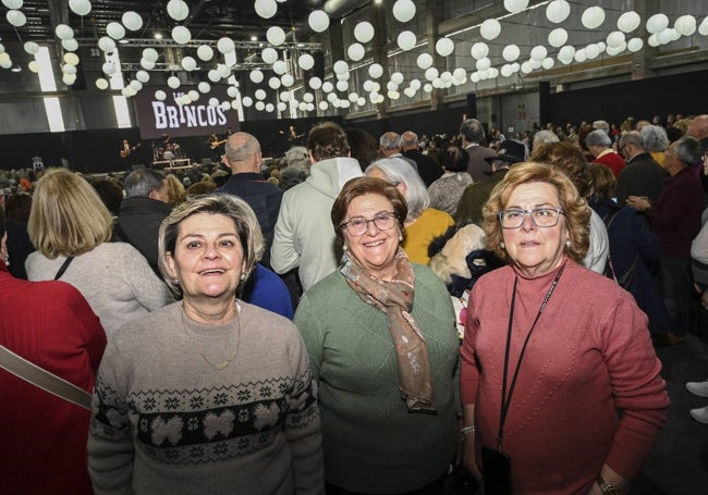 Juana, Ascensión y Lola, de Fuente del Maestre, este sábado en Ifeba, Badajoz.