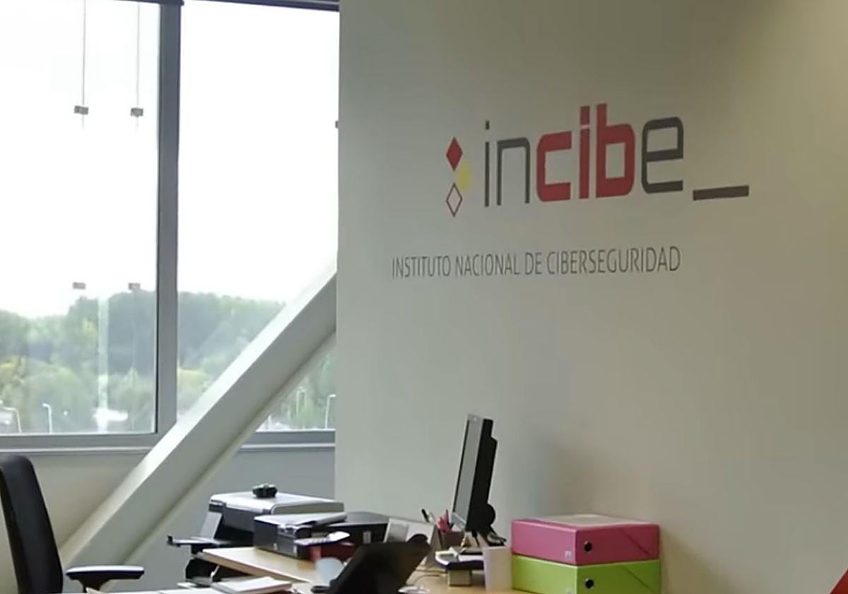 Incibe alerta de una sorprendente estafa 'amorosa' a través de WhatsApp