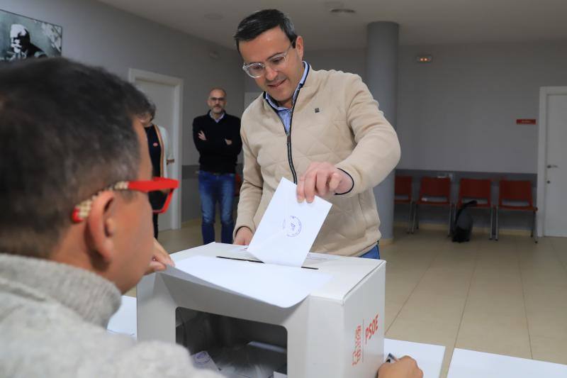 Las primarias del PSOE en Extremadura, en imágenes