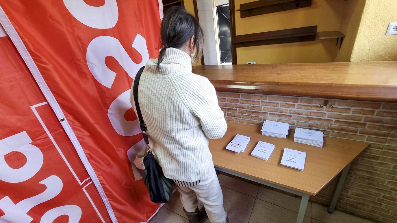 Las primarias del PSOE en Extremadura, en imágenes