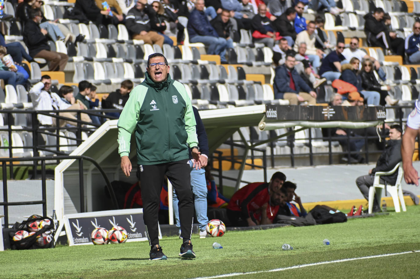 Las mejores imágenes del encuentro entre el CD Badajoz-Navalcarnero