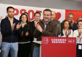En la imagen, Gallardo celebra su victoria en las primarias del PSOE. Video: análisis de las primarias del PSOE.