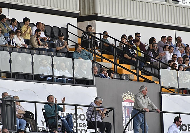 Palco del Nuevo Vivero con Víctor Arana, 'Pato' Arana, Luis Díaz-Ambrona y Diego García.