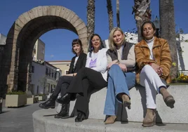 De izquierda a derecha, Nerea Fernández (Unidas por Extremadura), Techi García (PSOE), Teresa Tortonda (PP) y María Gervasia Garrido (Vox), en Mérida.