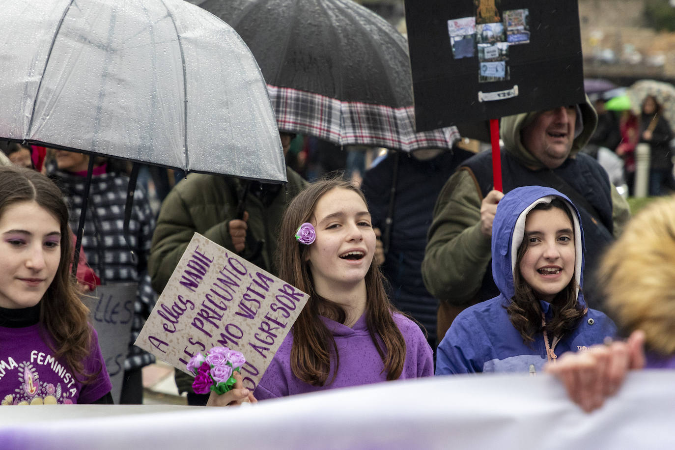 Manifestación en Plasencia con muchas jóvenes a la cabeza.