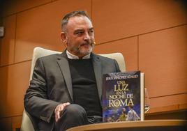 Jesús Sánchez Adalid durante la presentación de su novela en el Aula de Cultura HOY.