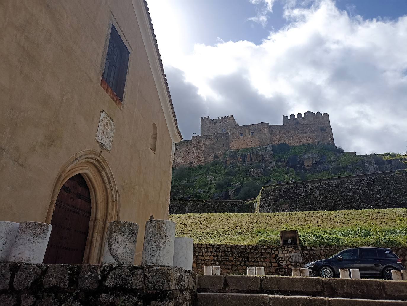 Villa Adentro. Paseo por el barrio gótico judío