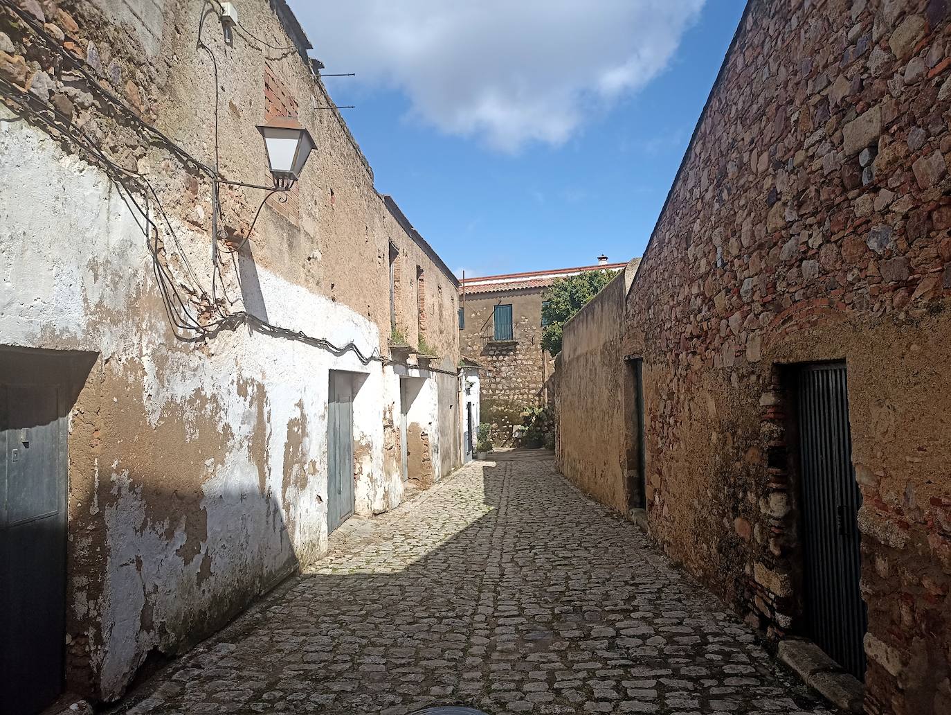 Villa Adentro. Paseo por el barrio gótico judío