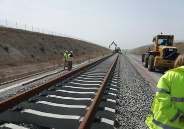 Adif inicia la redacción del proyecto para tender las vías de alta velocidad entre Talayuela y Plasencia