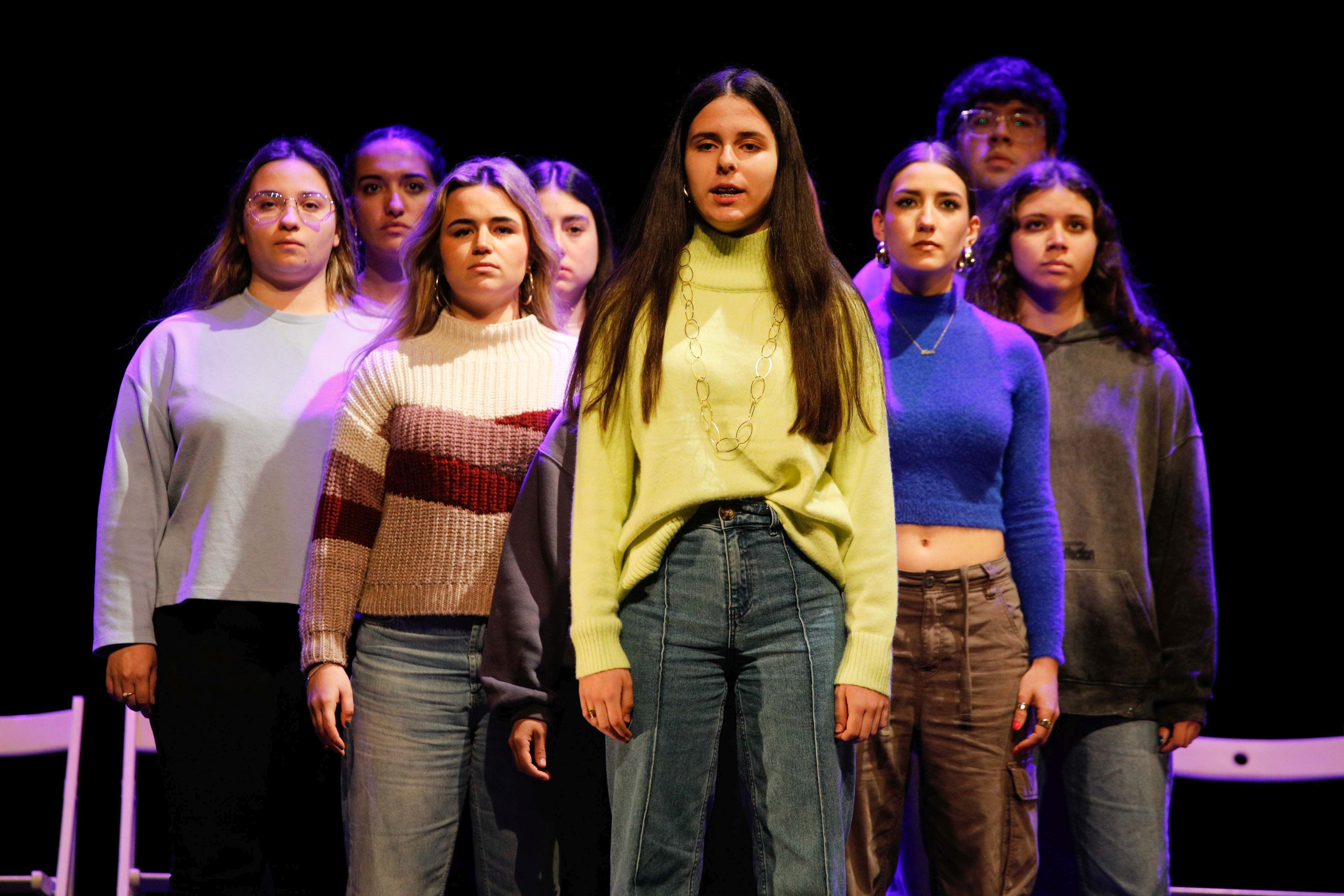 Representación de la obra 'La Violencia del Género Humano' por el IES El Brocense.