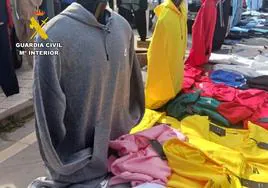 Investigado por vender ropa de marca falsificada en el mercadillo de Navalmoral