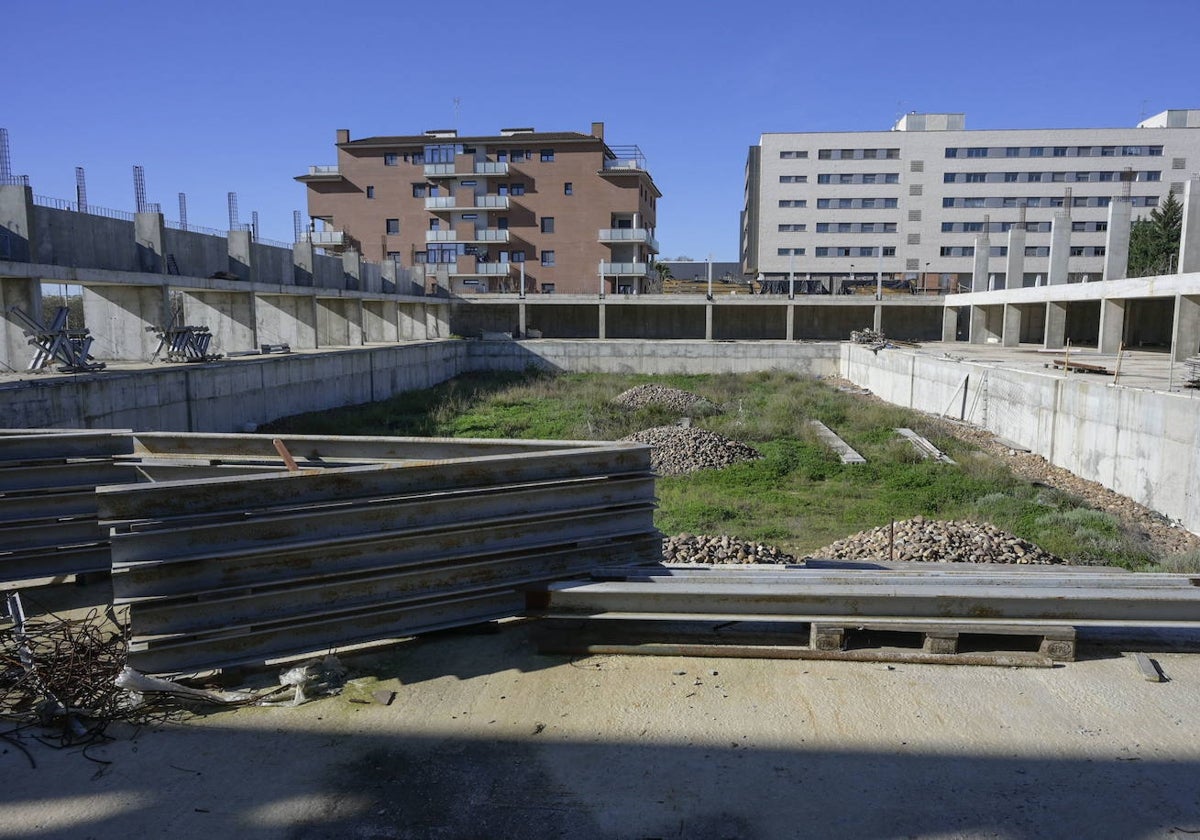 Obras de la piscina de la margen derecha.