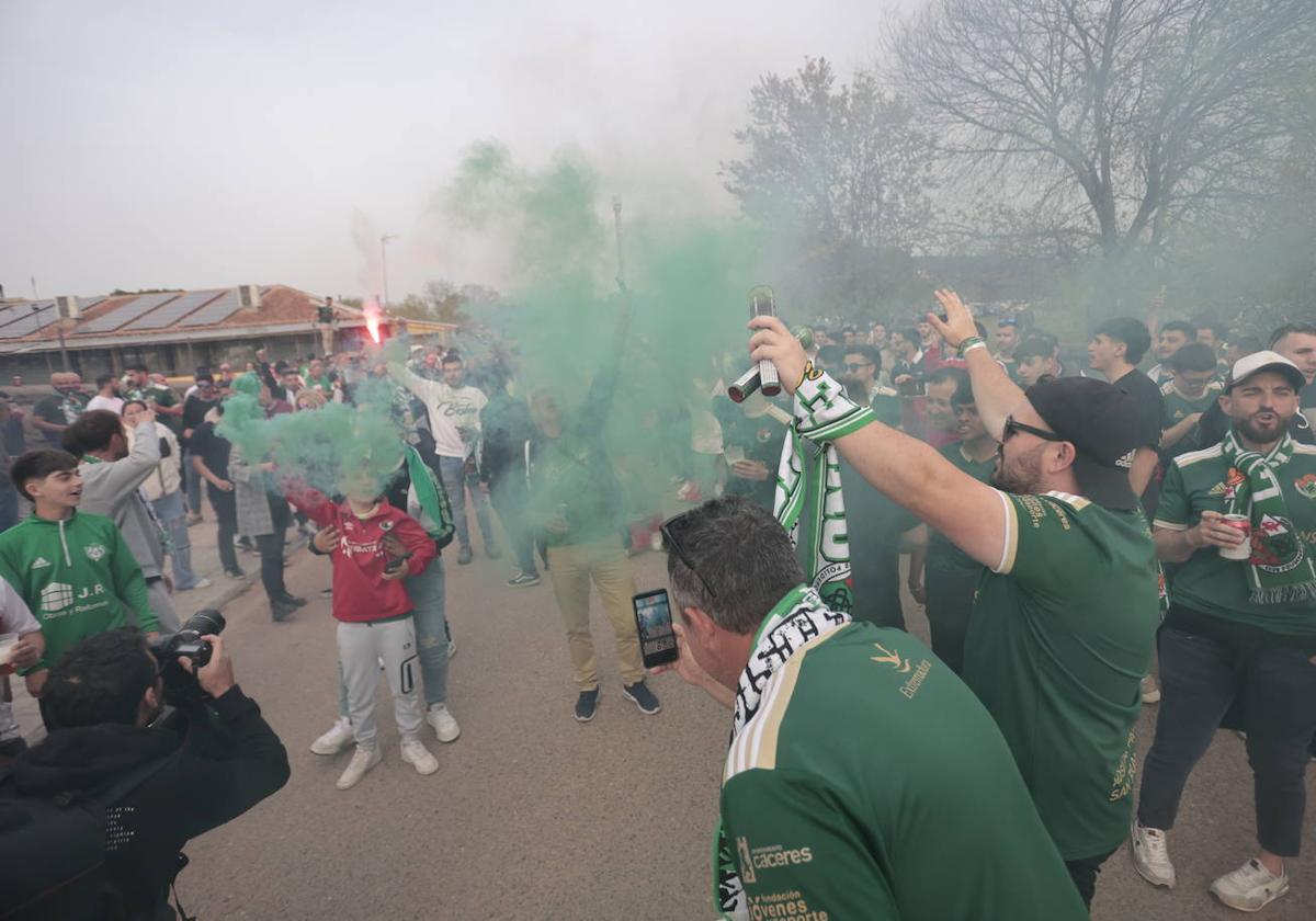 Imágenes del derbi Cacereño-Badajoz