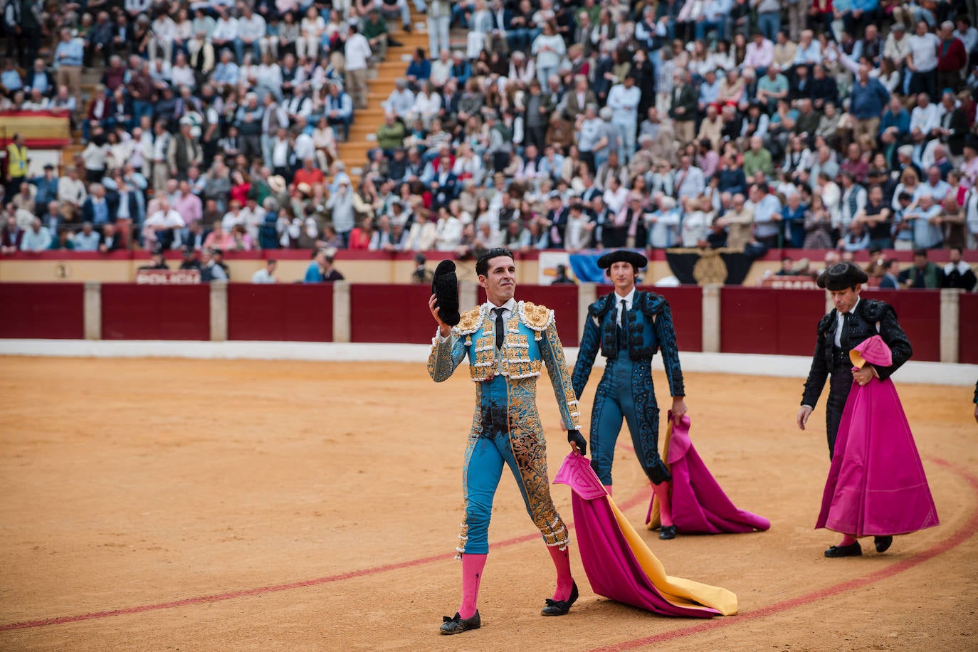 Las mejores imágenes de la corrida de Emilio de Justo, Talavante y Juan Ortega en Almendralejo (I)