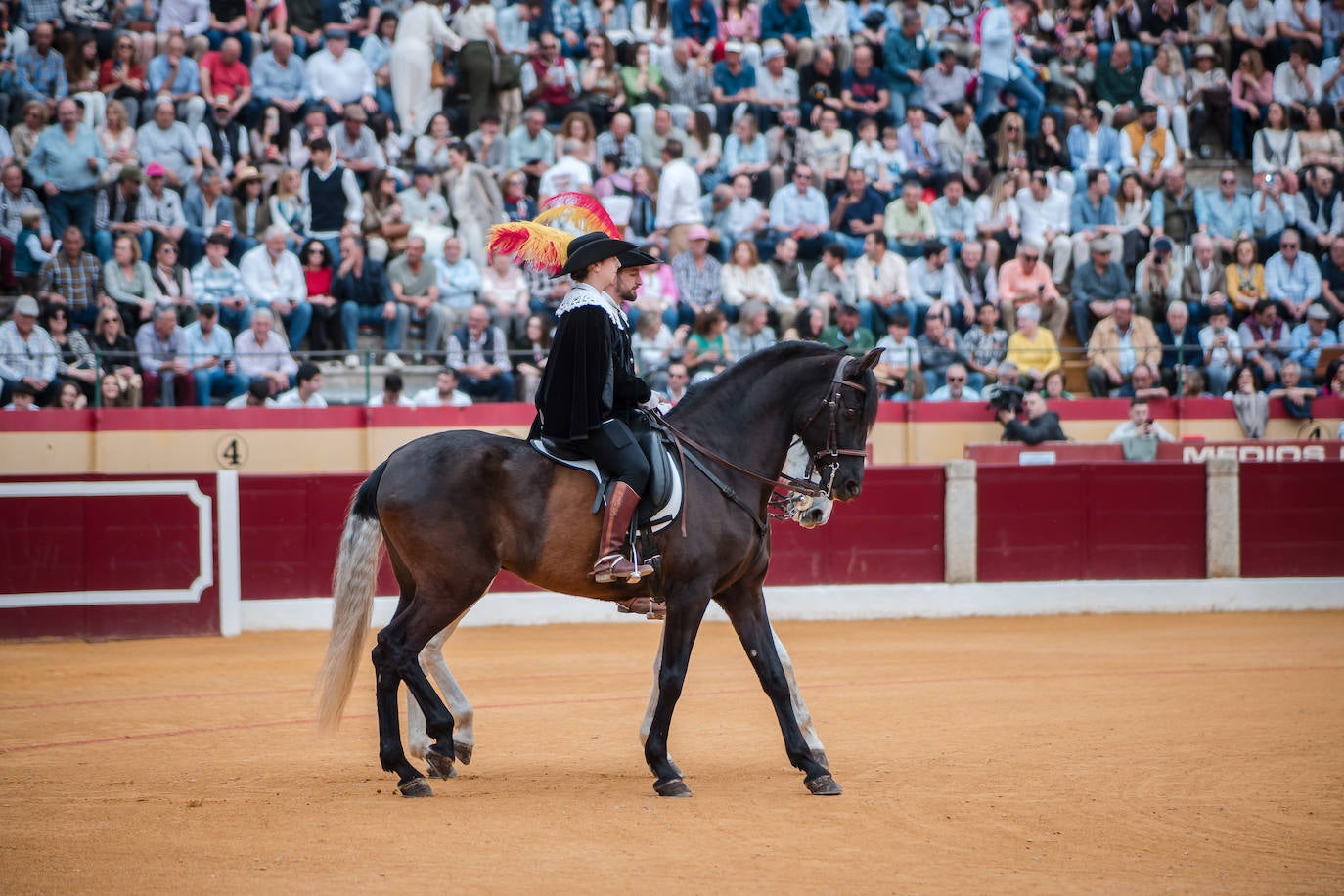 Las mejores imágenes de la corrida de Emilio de Justo, Talavante y Juan Ortega en Almendralejo (I)