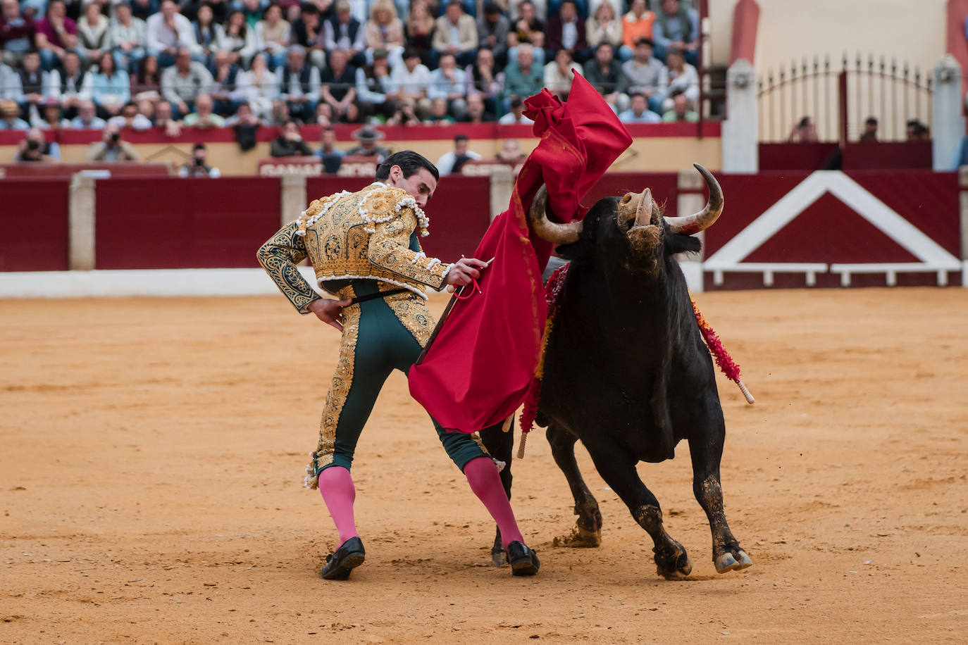 Las mejores imágenes de la corrida de Emilio de Justo, Talavante y Juan Ortega en Almendralejo (I)