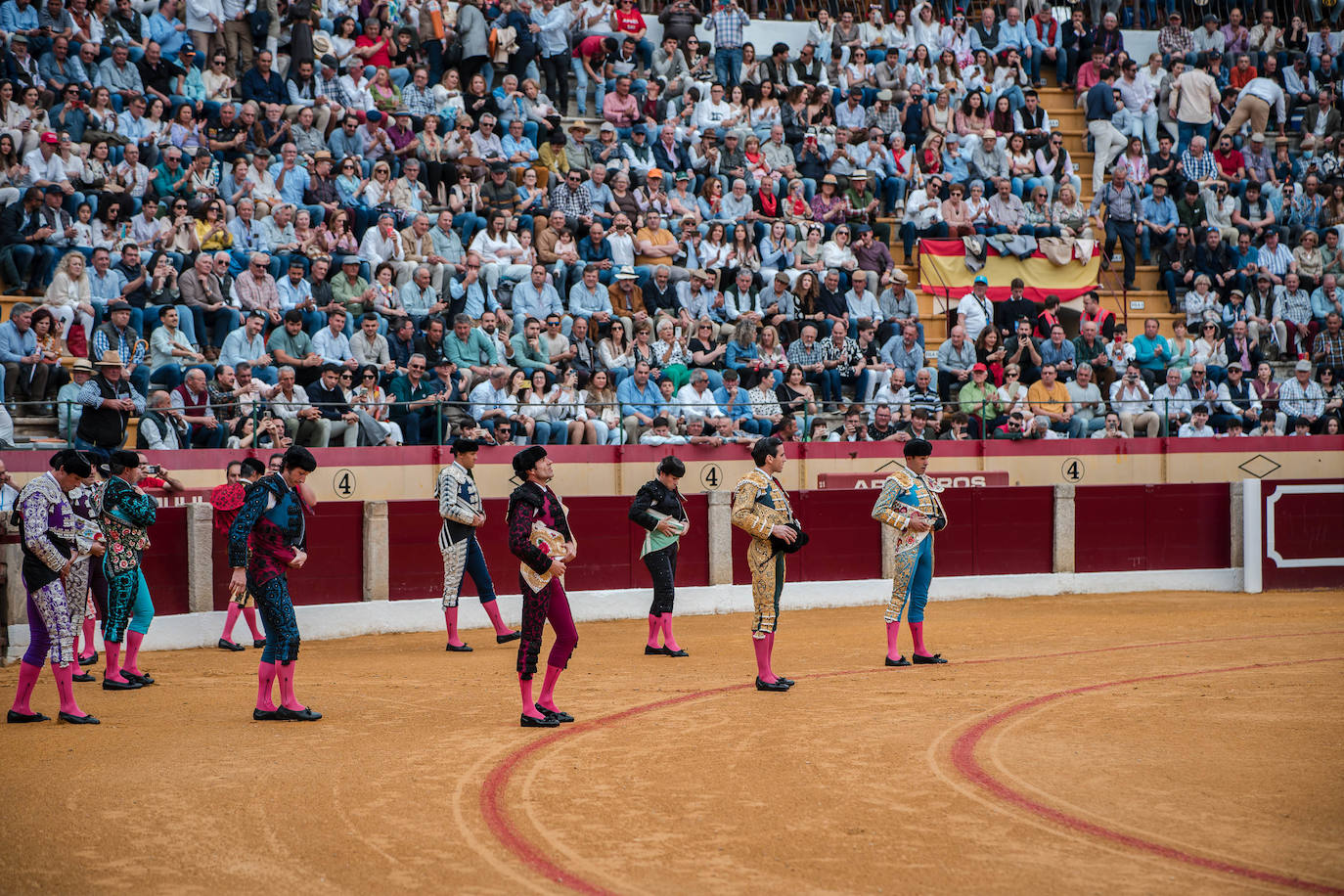 Las mejores imágenes de la corrida de Emilio de Justo, Talavante y Juan Ortega en Almendralejo (I)