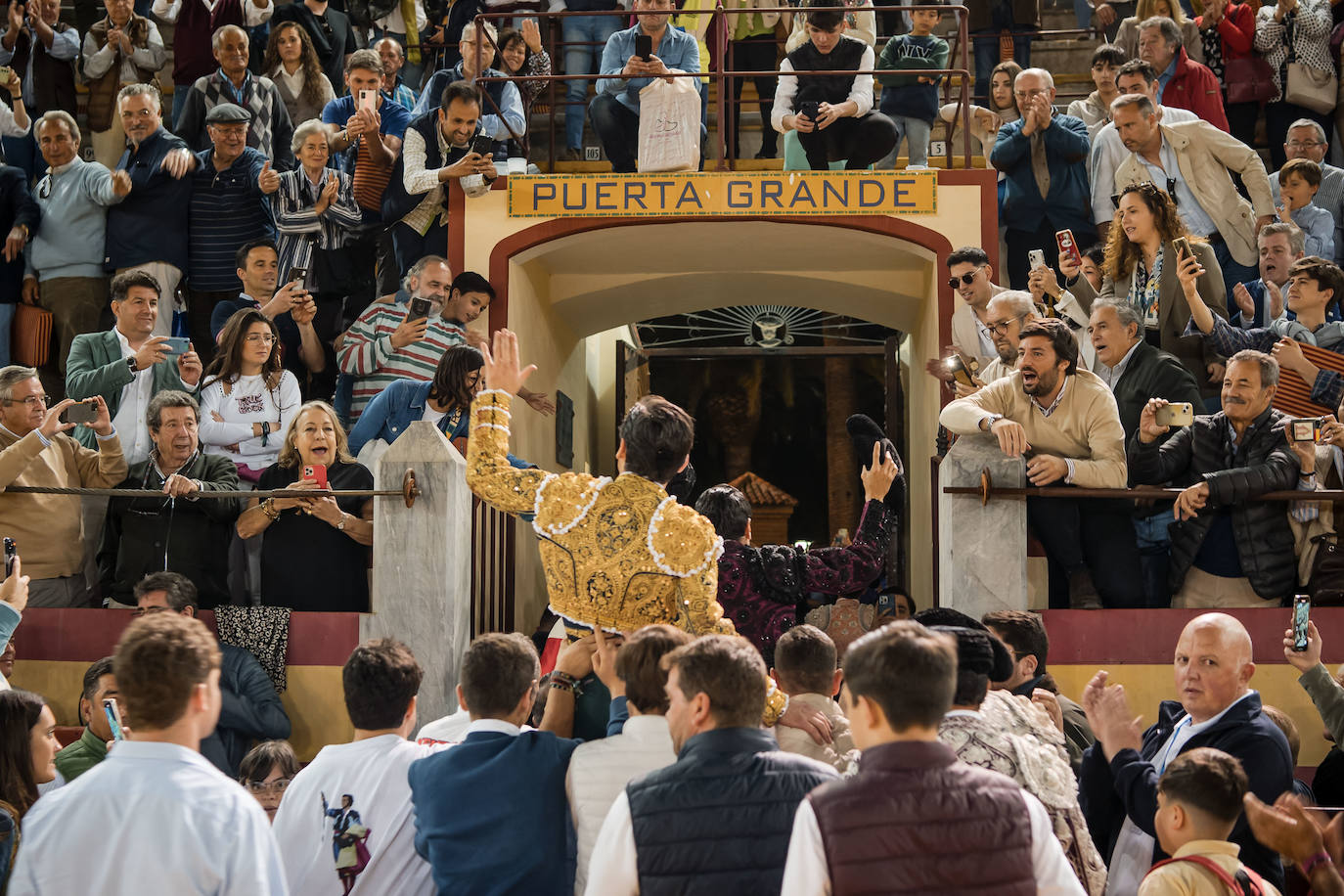 Las mejores imágenes de la corrida de Emilio de Justo, Talavante y Juan Ortega en Almendralejo (II)