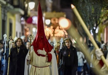 Las mujeres alumbrarán por primera vez como nazarenas en el desfile de las Descalzas