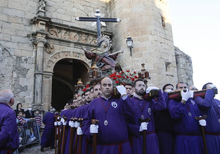 Maratón de procesiones en Cáceres para un Jueves Santo con mucha incertidumbre