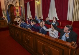 Los concejales del PP votan esta mañana de miércoles.