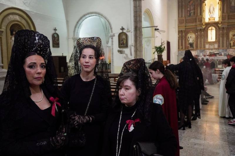 La Hermandad de Santo Domingo de Badajoz se quedó en el templo