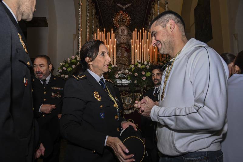 La procesión del Descendimiento en Badajoz, en imágenes
