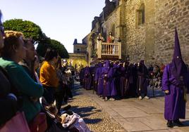 La Hermandad de la Santa Cruz es la única de la Semana Santa de Plasencia que tiene protocolo de lluvia.