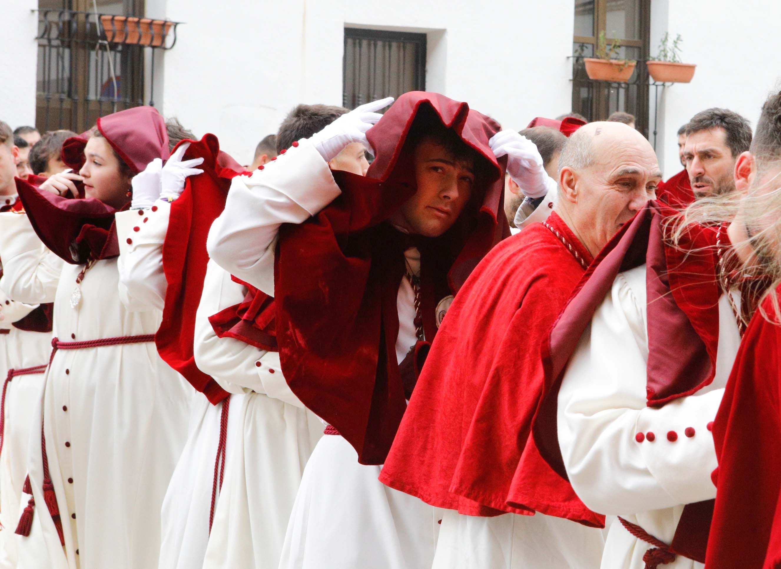 El Jueves Santo comenzó en Cáceres con la suspensión de la Sagrada Cena. 