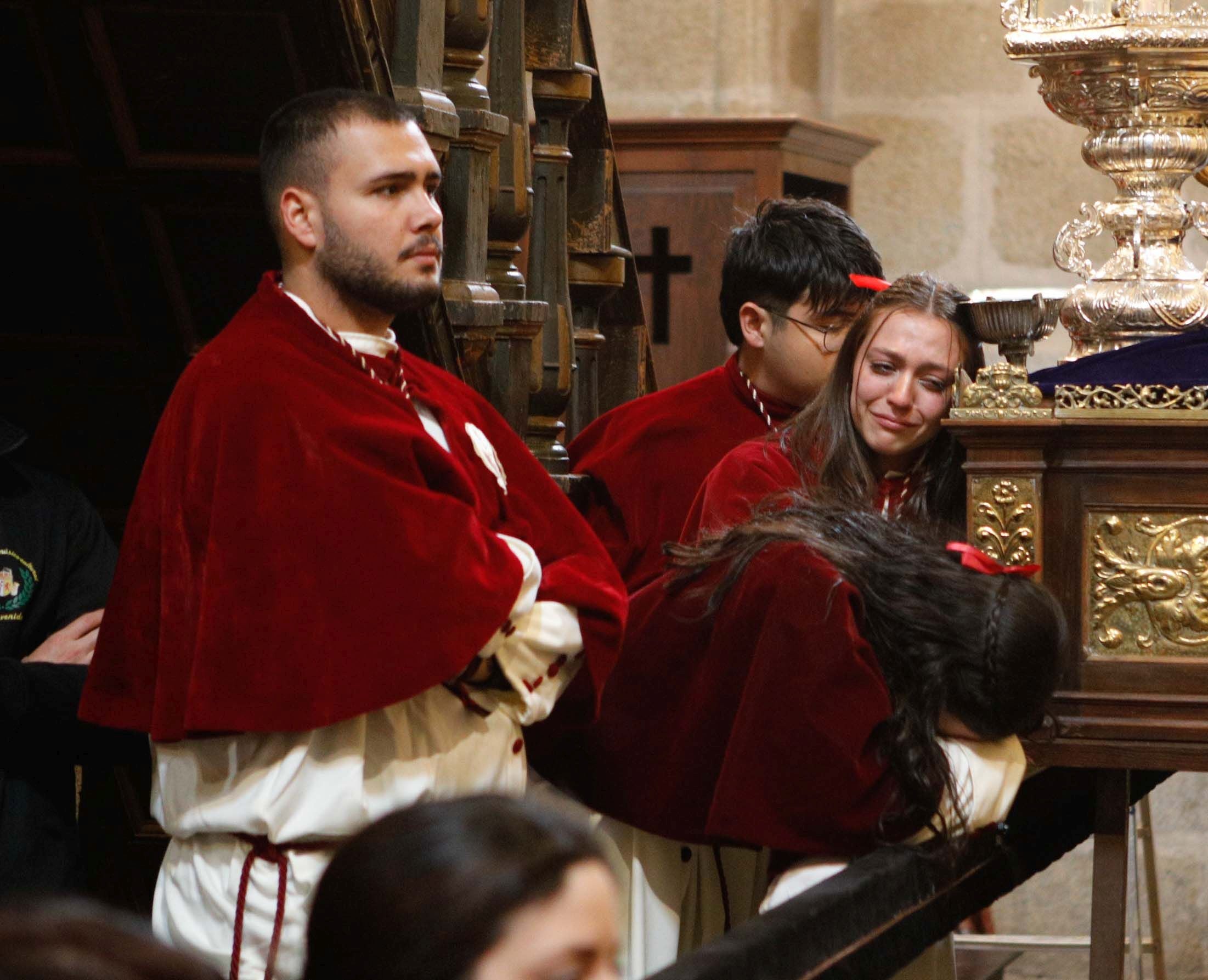 El Jueves Santo comenzó en Cáceres con la suspensión de la Sagrada Cena. 