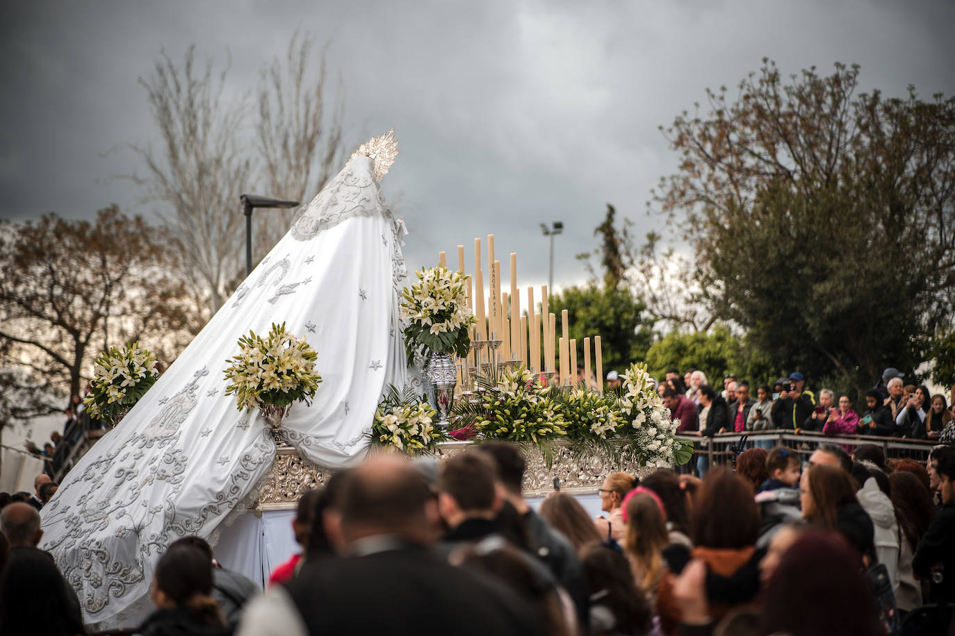 Cofradía de la Paz, en su procesión por Mérida. 