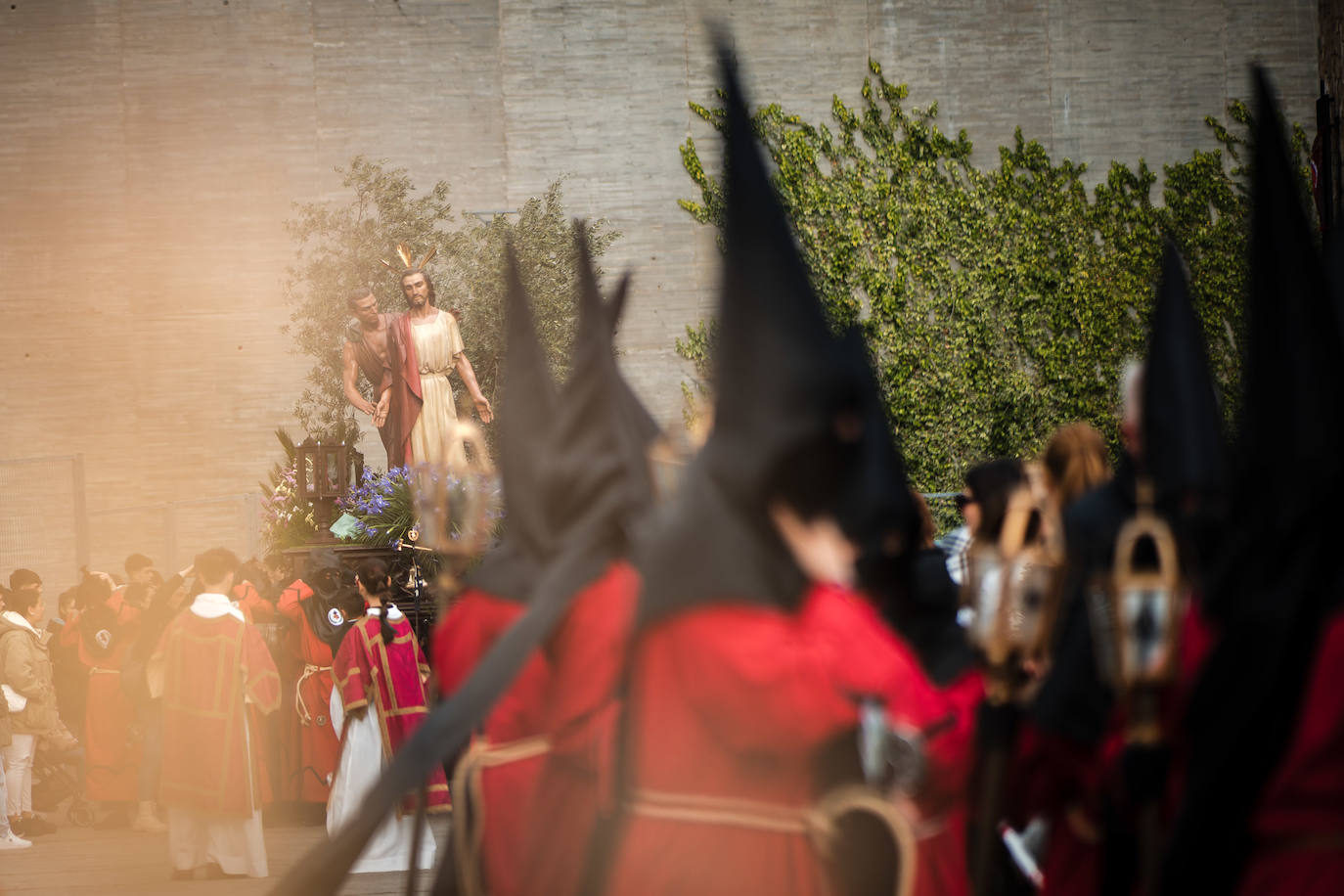 Cofradía de la Paz, en su procesión por Mérida. 