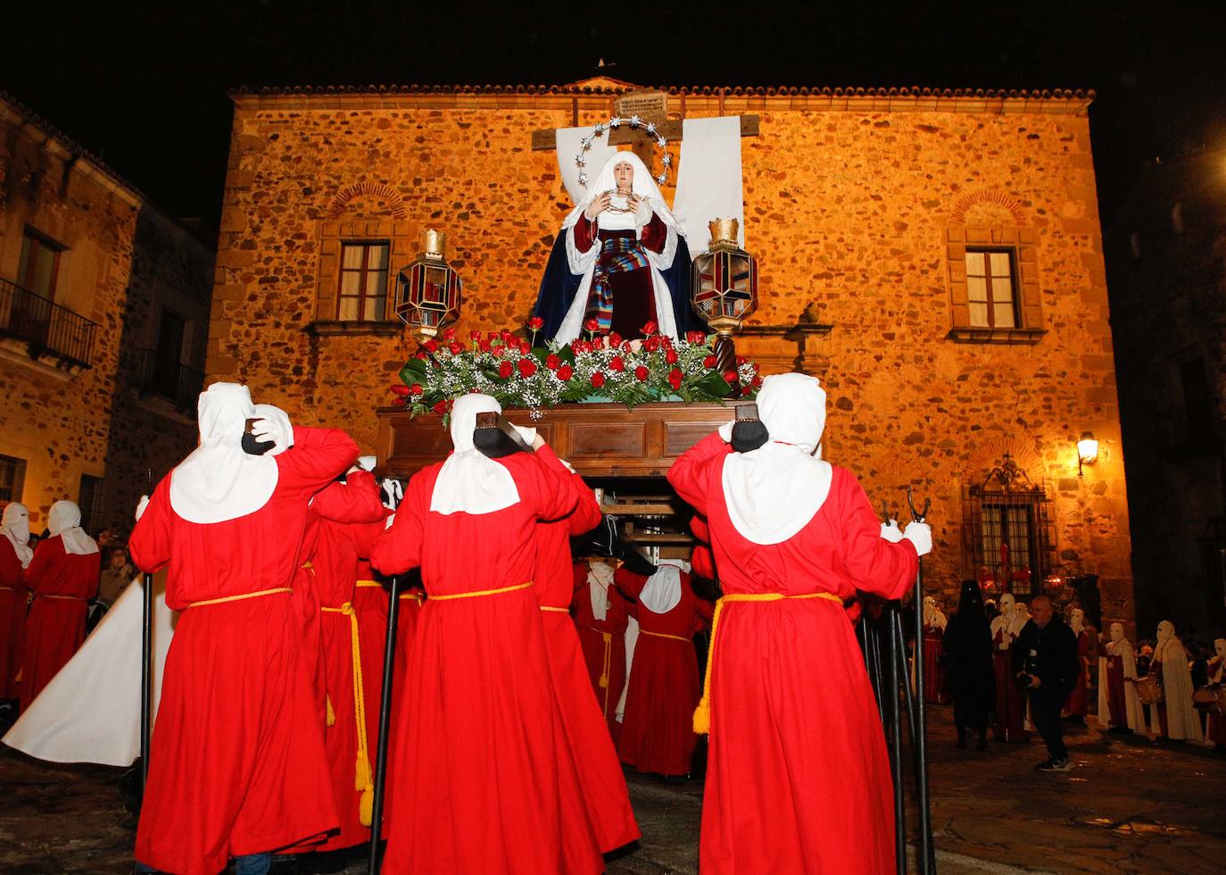 Sábado Santo de Cáceres, en imágenes