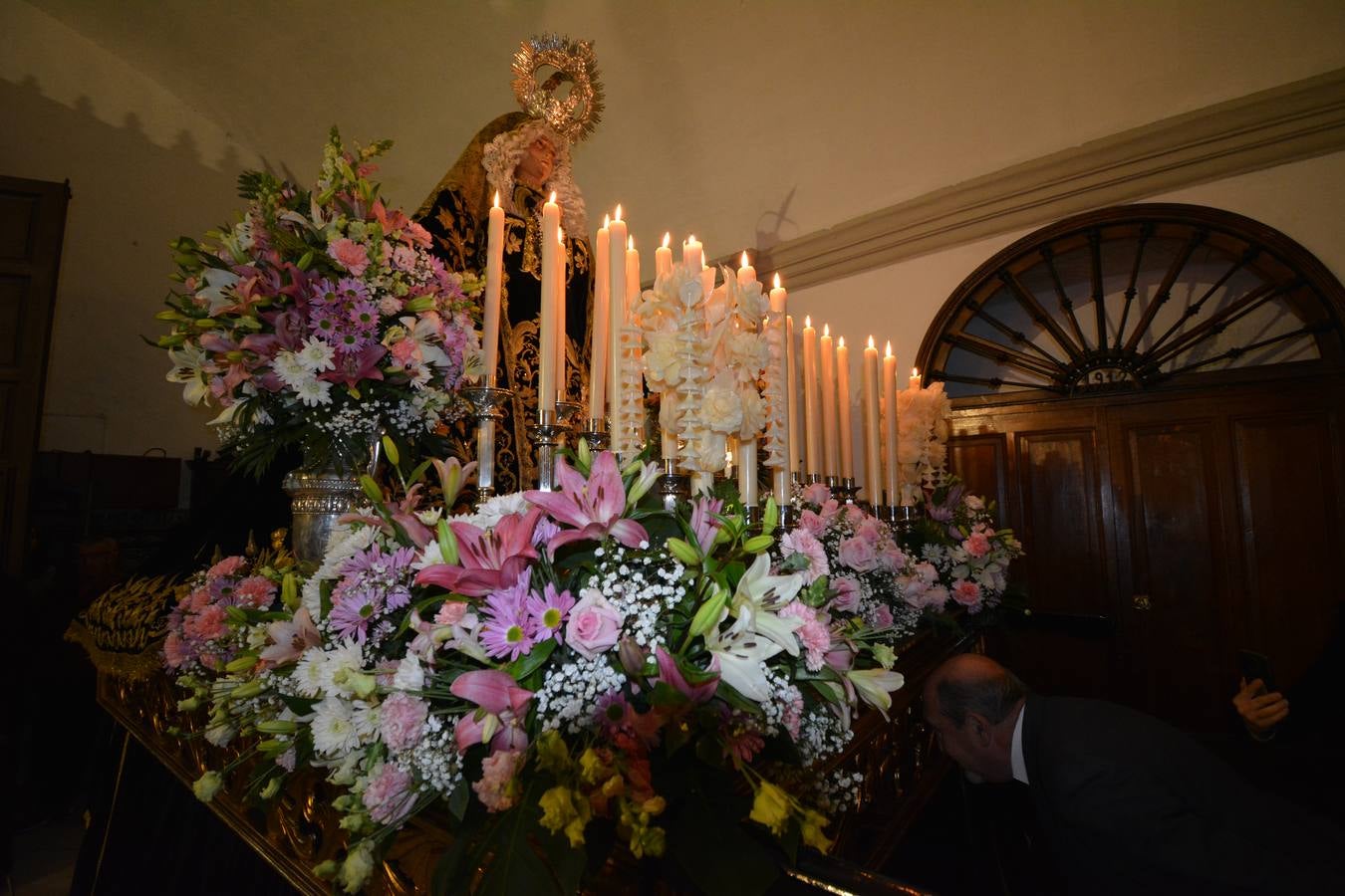 Las procesiones del Viernes Santo se quedaron en los templos