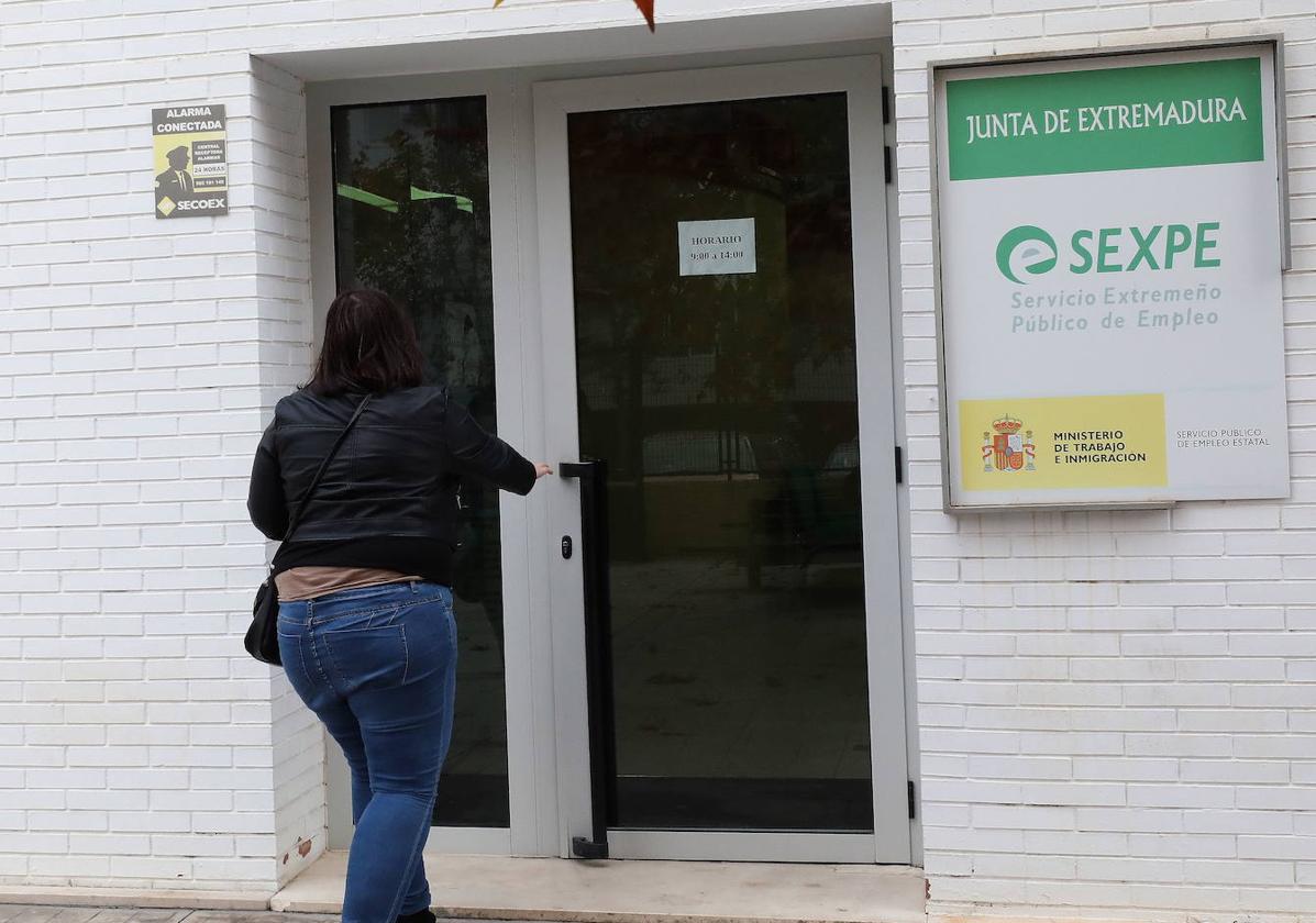 Marzo deja 1.364 parados menos en Extremadura