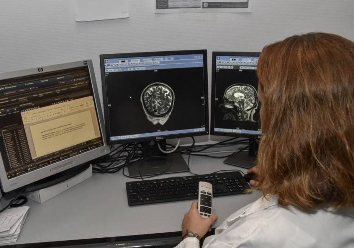 Imagen de archivo de una sala de Radiología con tomas de imágenes para diagnóstico.